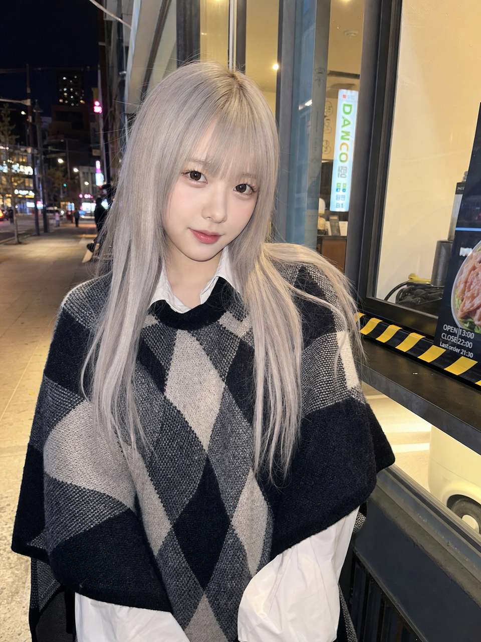 Candid Korean Street Portrait Smartphone Photo