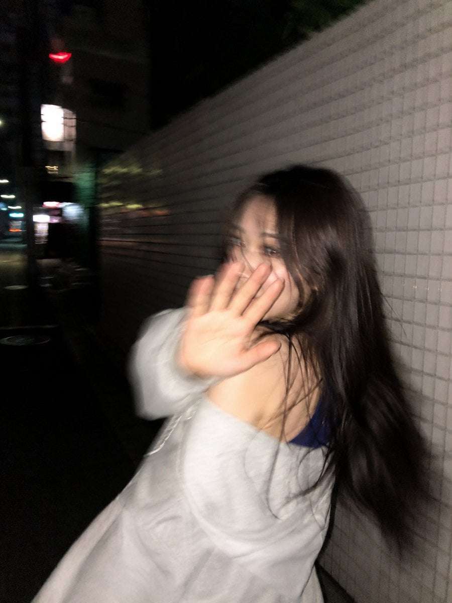 Realistic Tokyo Night Woman AI Prompt