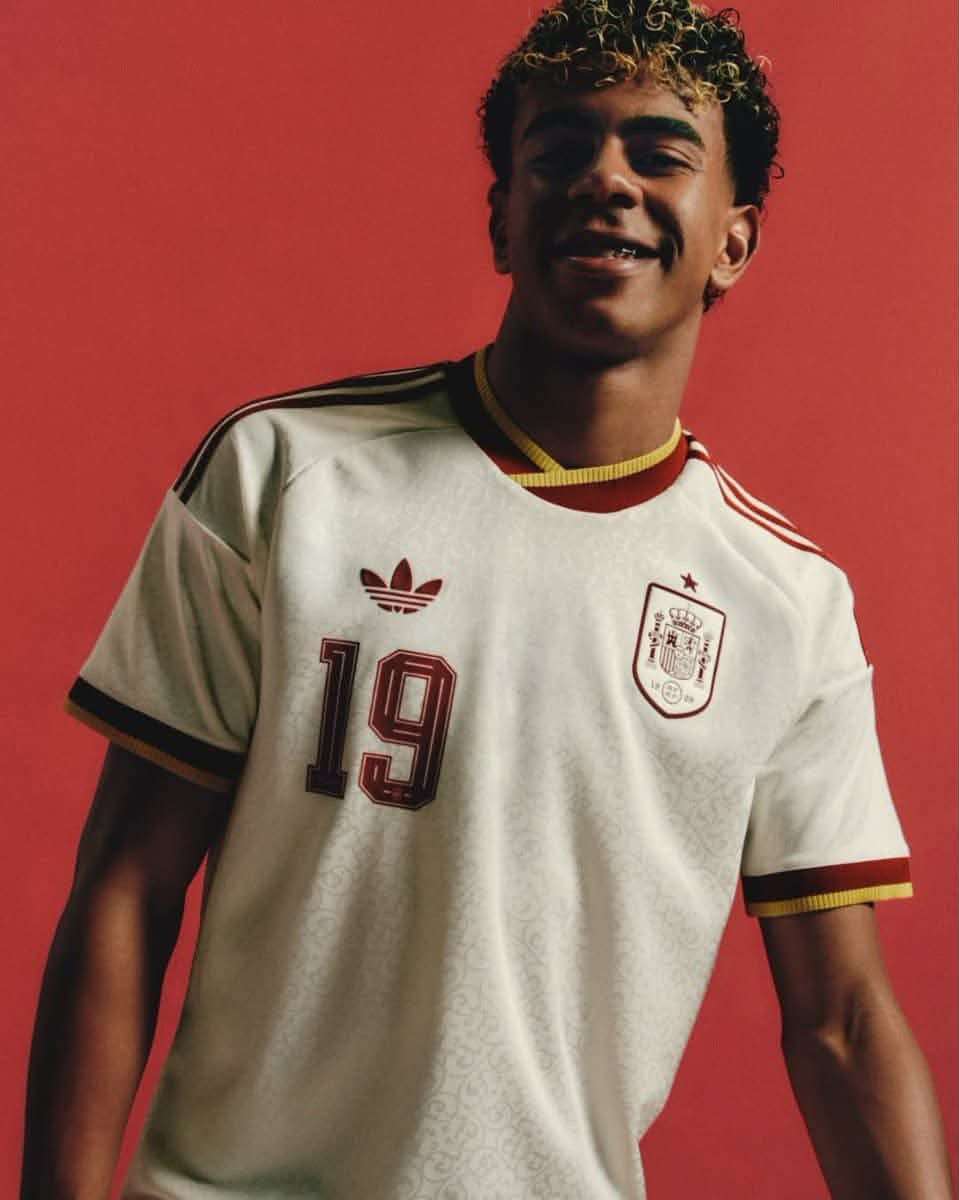 Retro Football Player Editorial Photography
Modern Football Player Poster Illustration